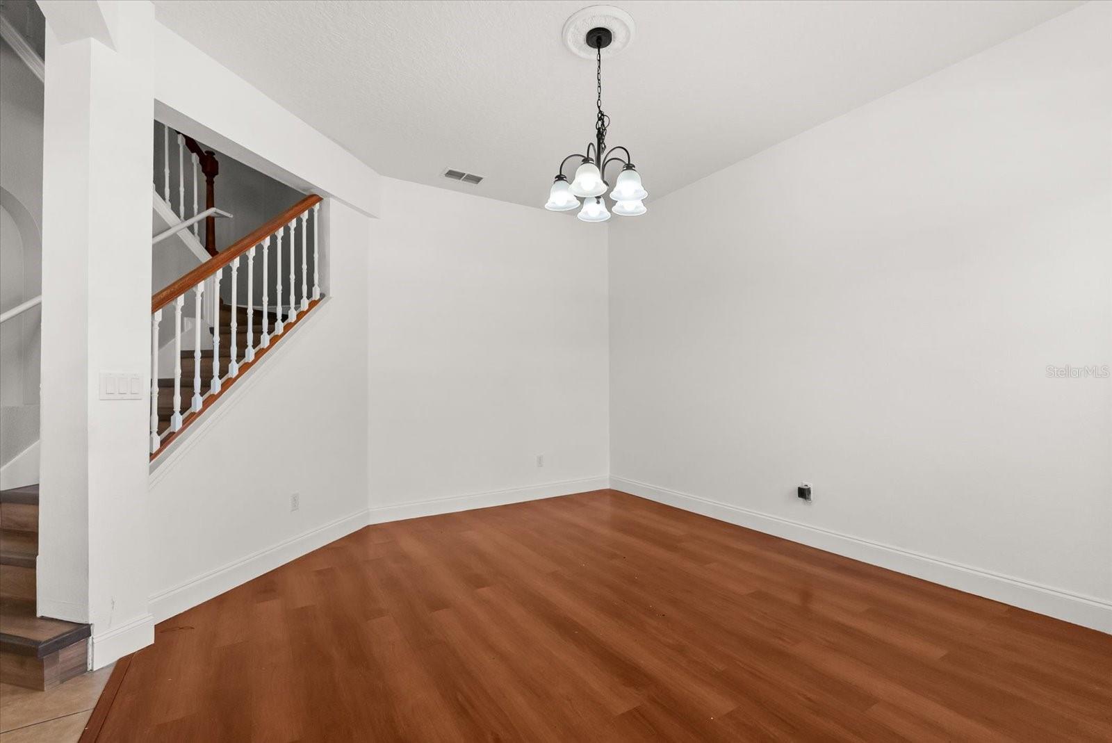 Image 4 of 41 For 1553 Cranston Street