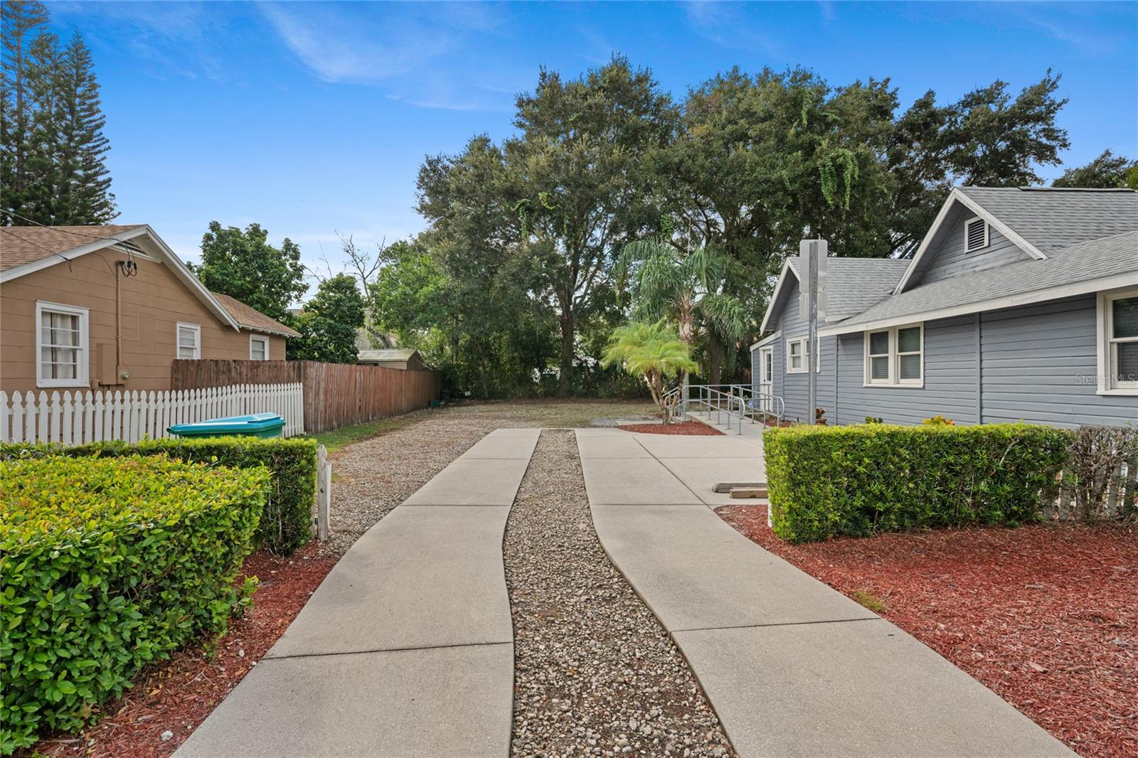 Image 11 of 21 For 272 Warren Avenue