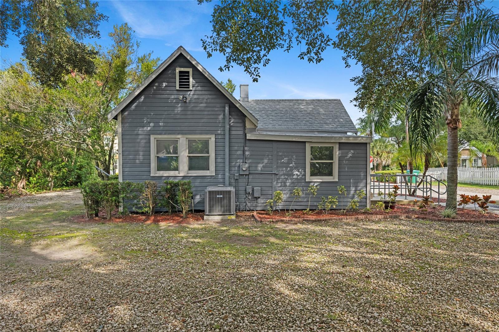 Image 13 of 21 For 272 Warren Avenue