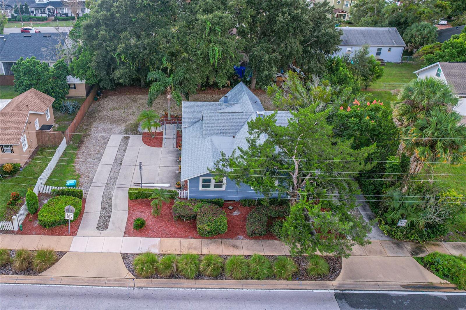 Image 4 of 21 For 272 Warren Avenue