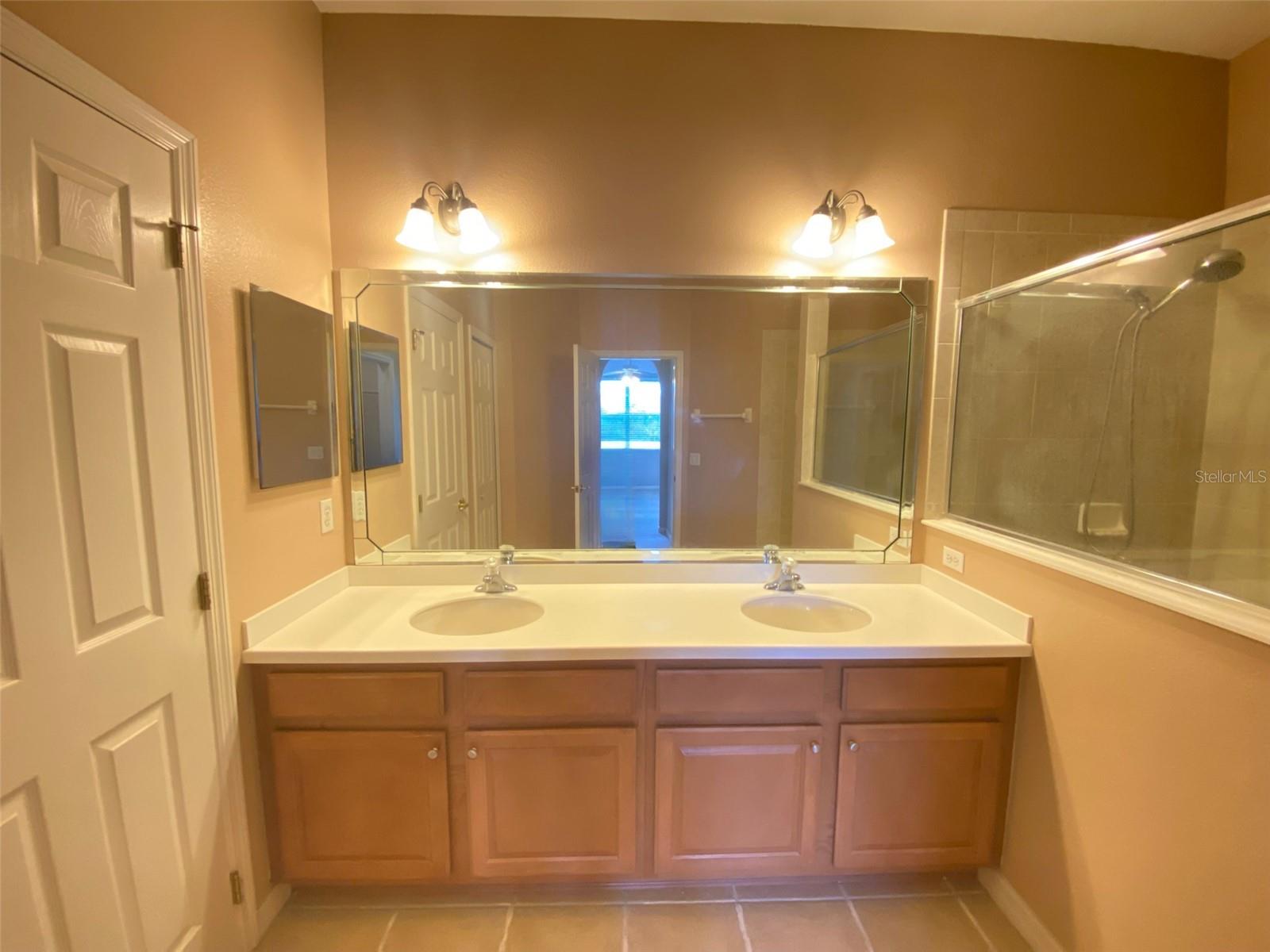 Image 18 of 38 For 9435 Myrtle Creek Lane 312