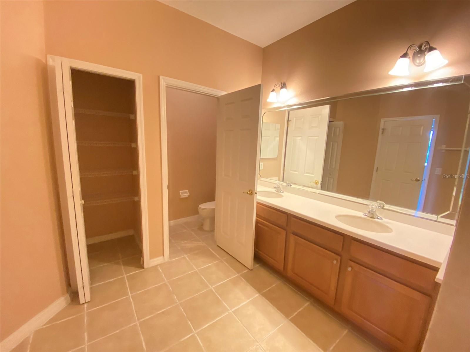 Image 35 of 38 For 9435 Myrtle Creek Lane 312