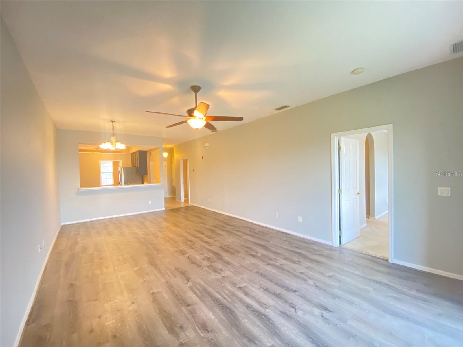 Image 6 of 38 For 9435 Myrtle Creek Lane 312