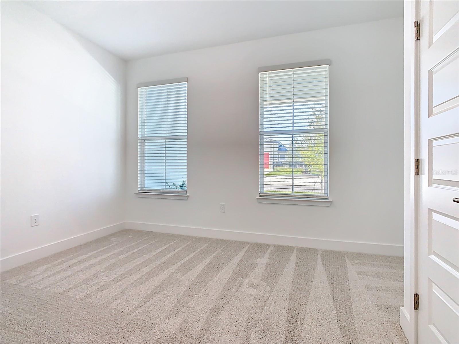Image 19 of 75 For 13809 Luna Harvest Ave.