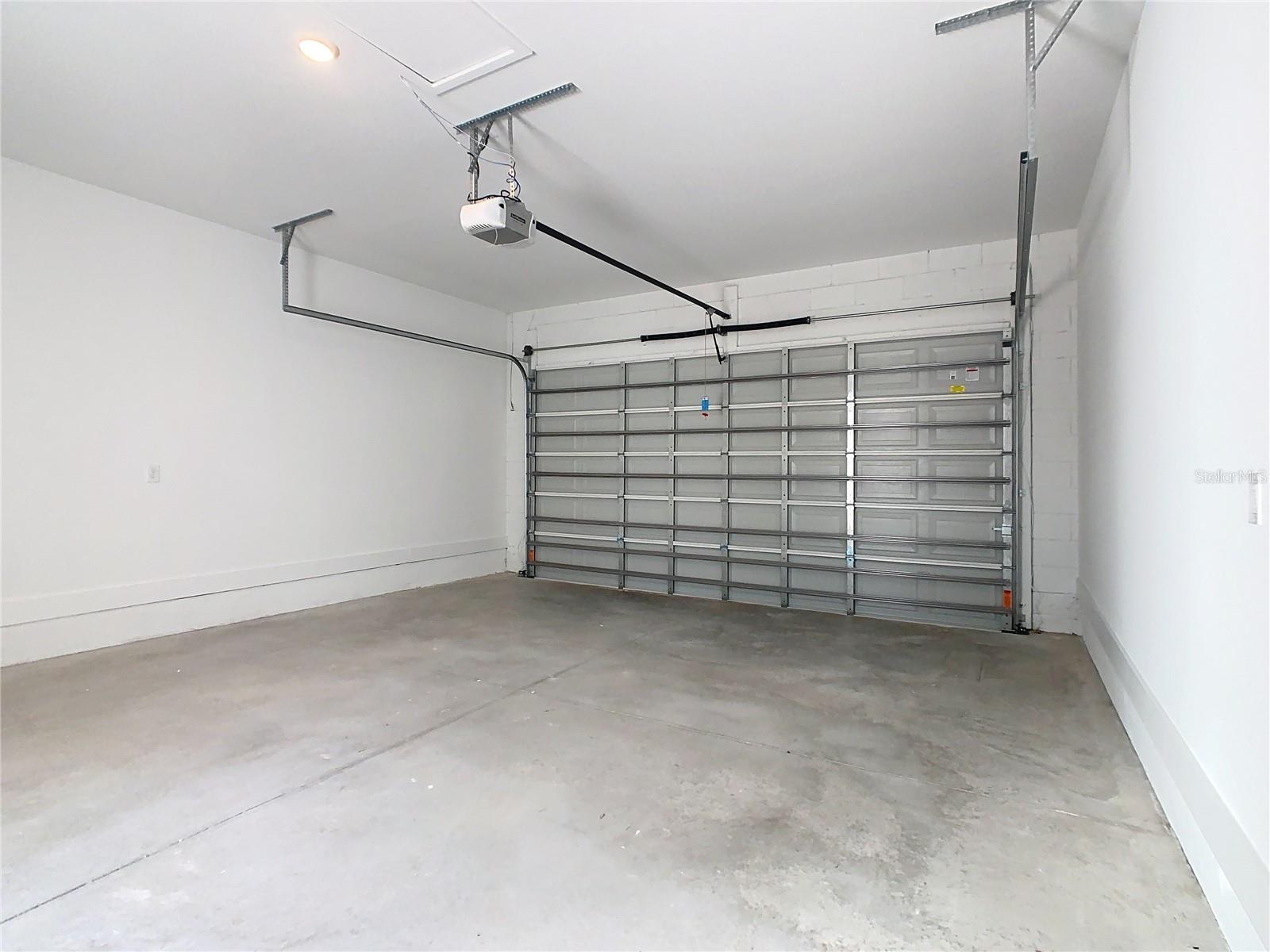 Image 43 of 75 For 13809 Luna Harvest Ave.