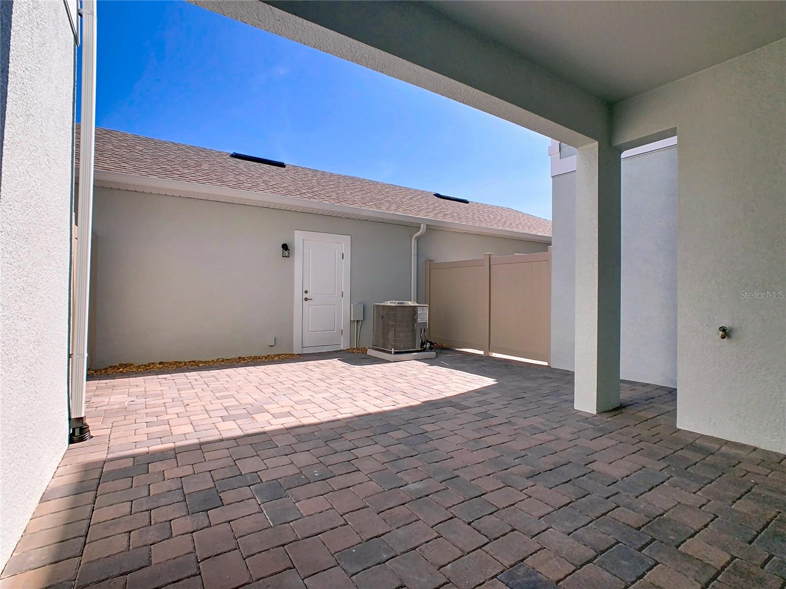 Image 49 of 75 For 13809 Luna Harvest Ave.