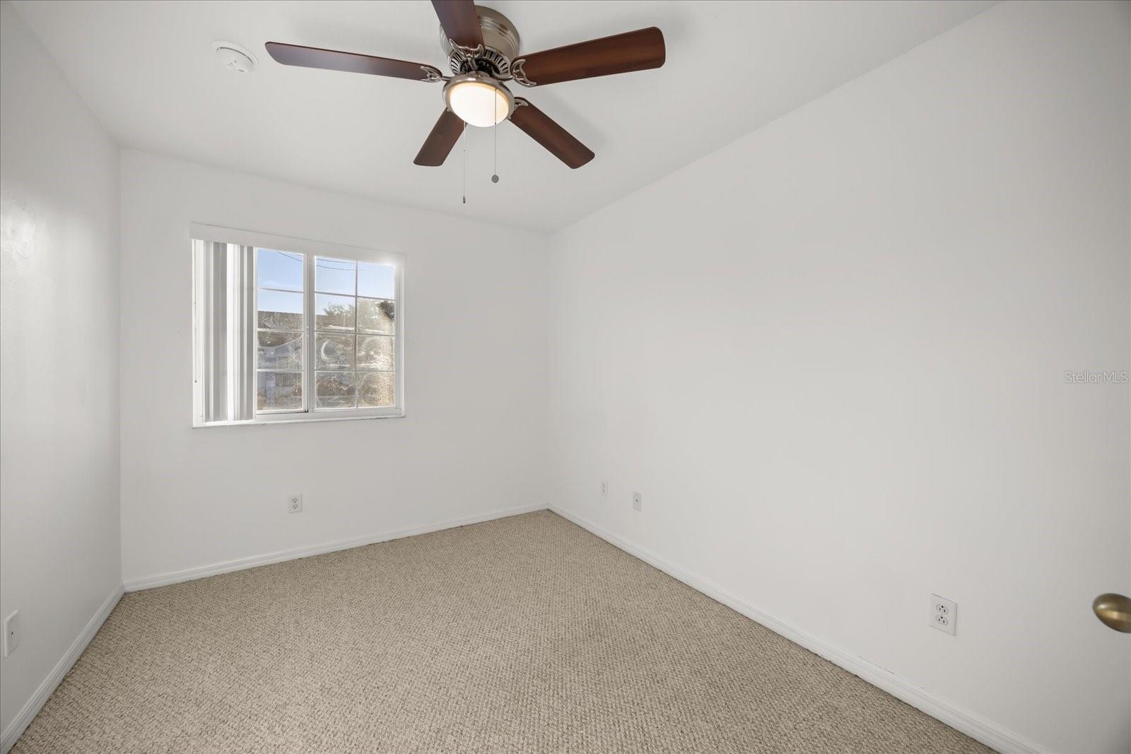 Image 18 of 27 For 1286 Beach Circle 1286