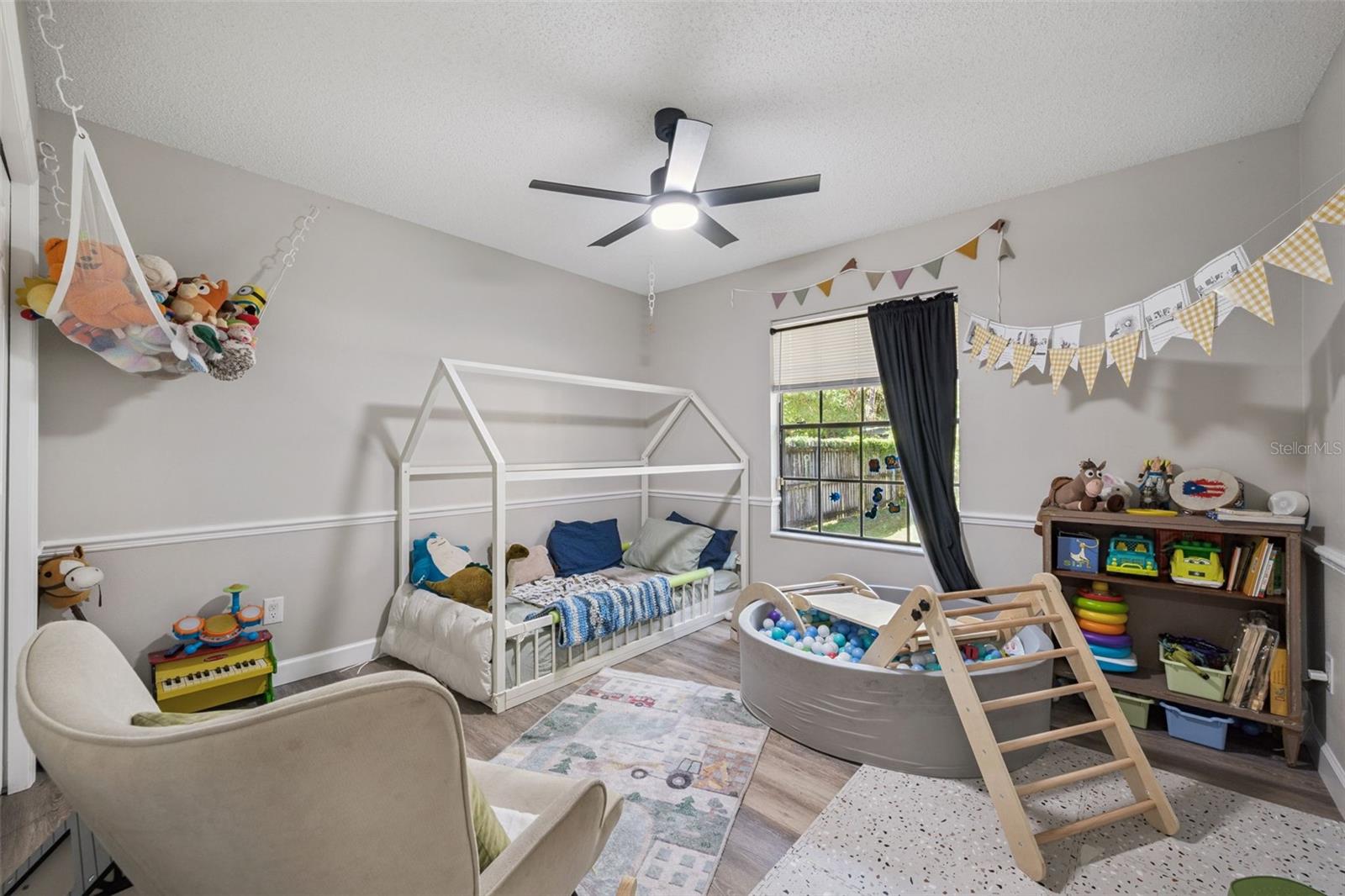 Image 12 of 20 For 240 Line Drive