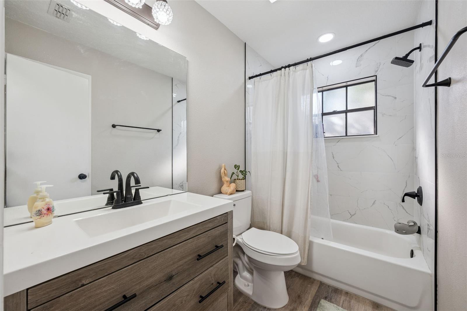 Image 13 of 20 For 240 Line Drive