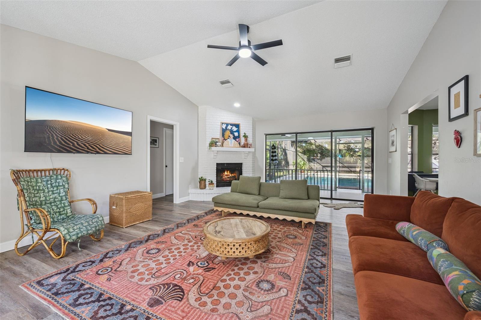 Image 2 of 20 For 240 Line Drive