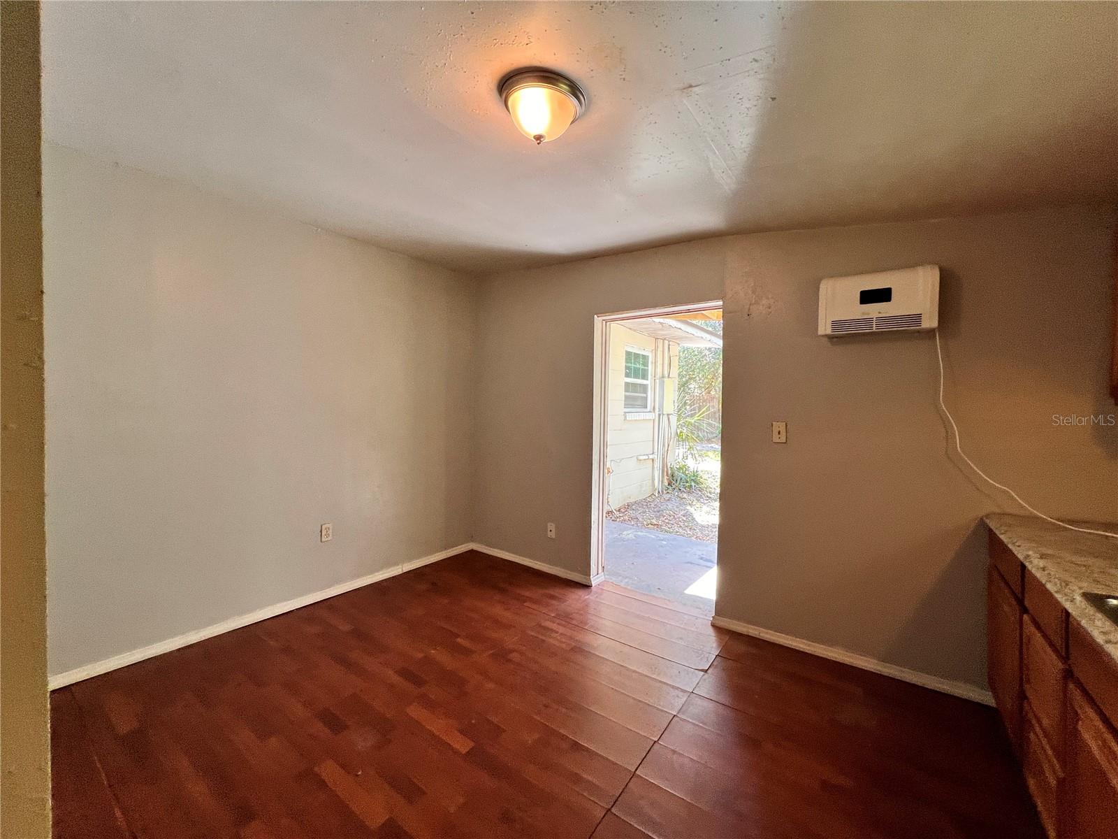 Image 9 of 16 For 422 Rock Pit Road A