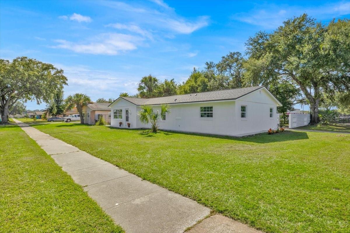 Image 4 of 28 For 2930 Rio Lane