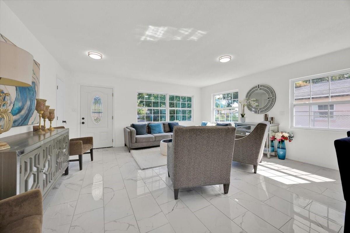 Image 6 of 28 For 2930 Rio Lane