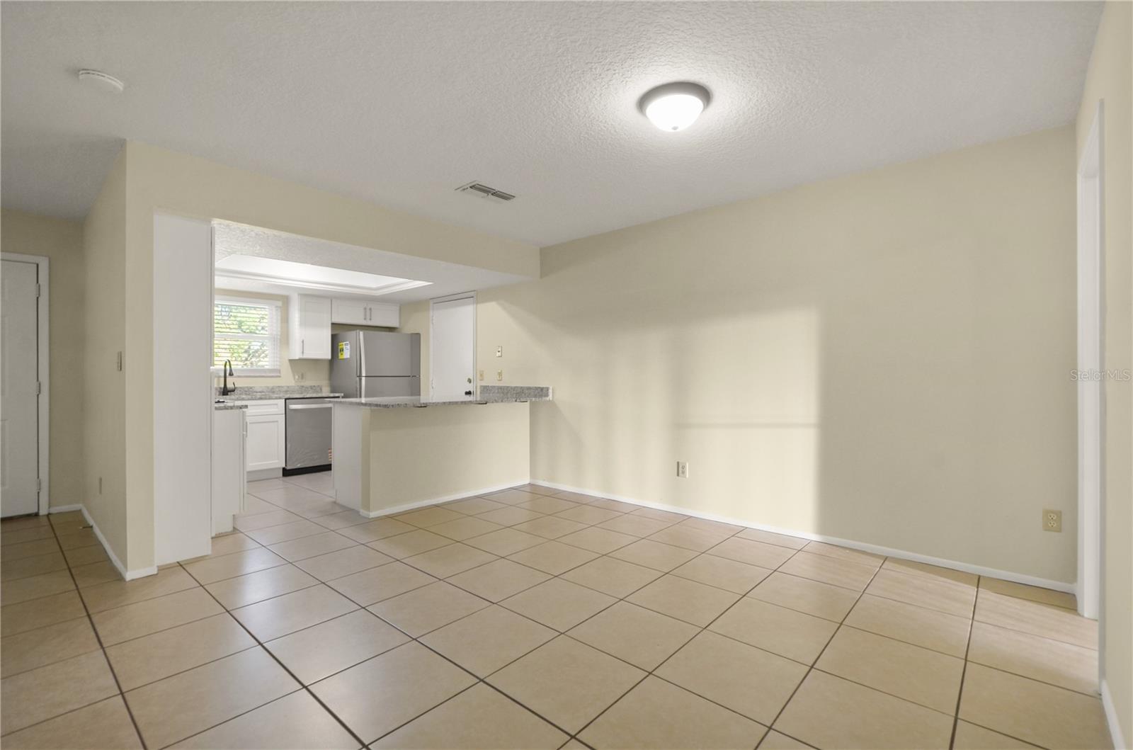 Image 11 of 35 For 10305 Licorice Way