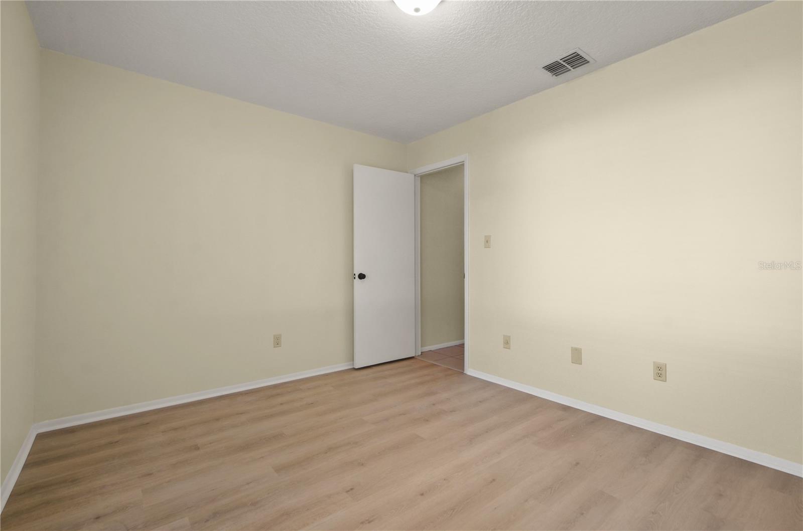 Image 18 of 35 For 10305 Licorice Way