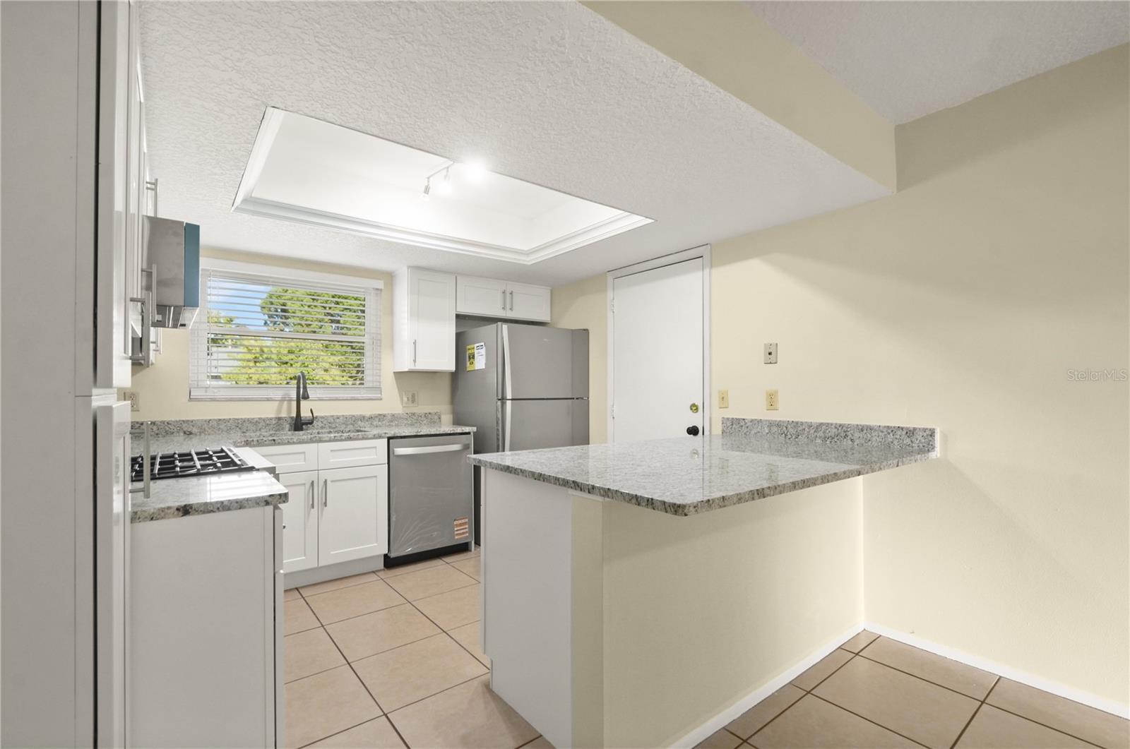 Image 6 of 35 For 10305 Licorice Way