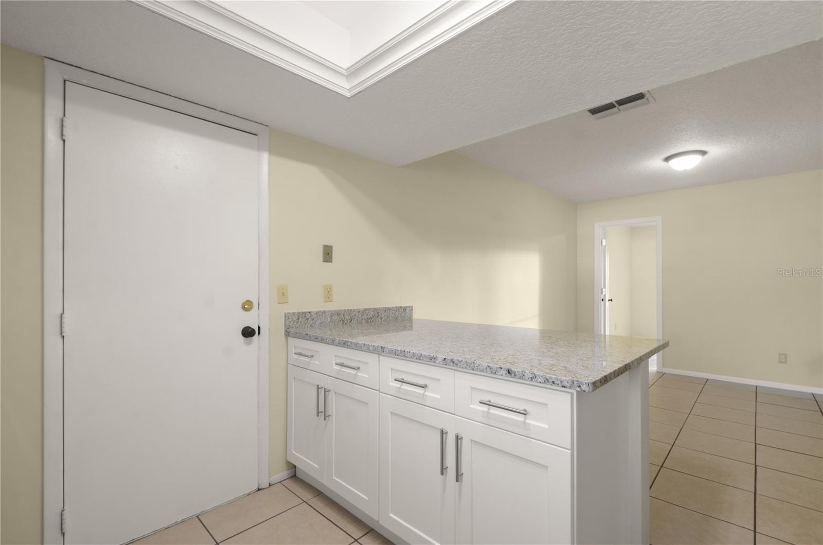 Image 7 of 35 For 10305 Licorice Way