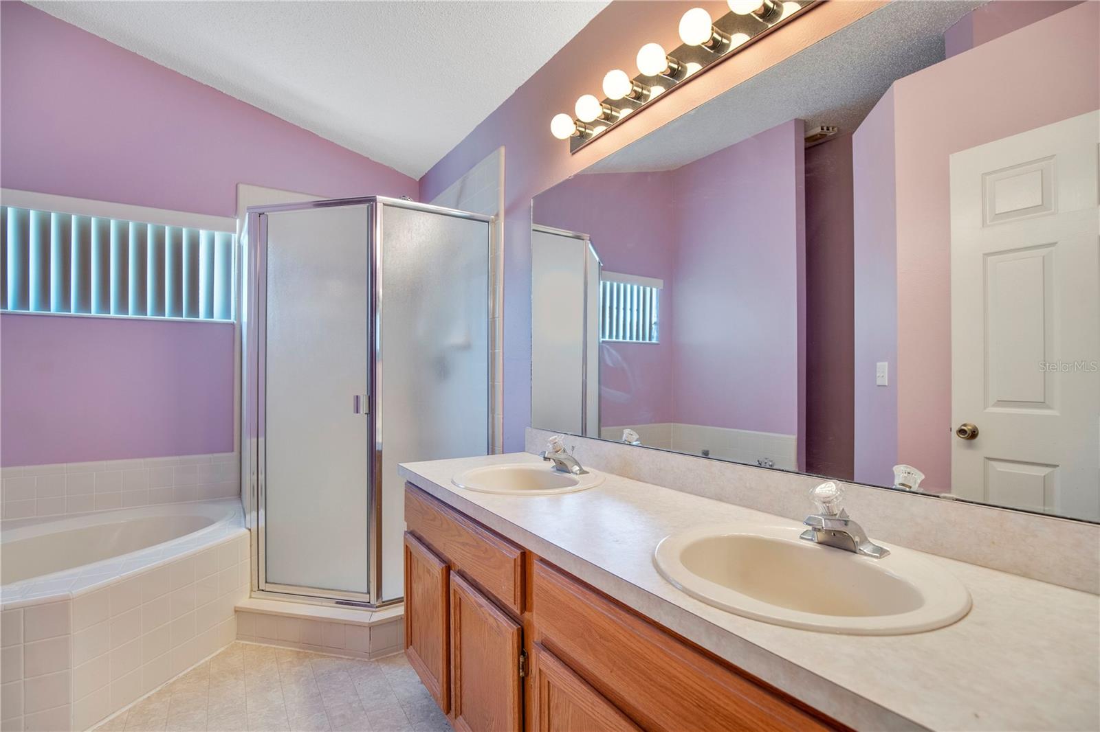 Image 19 of 31 For 6019 Long Peak Drive