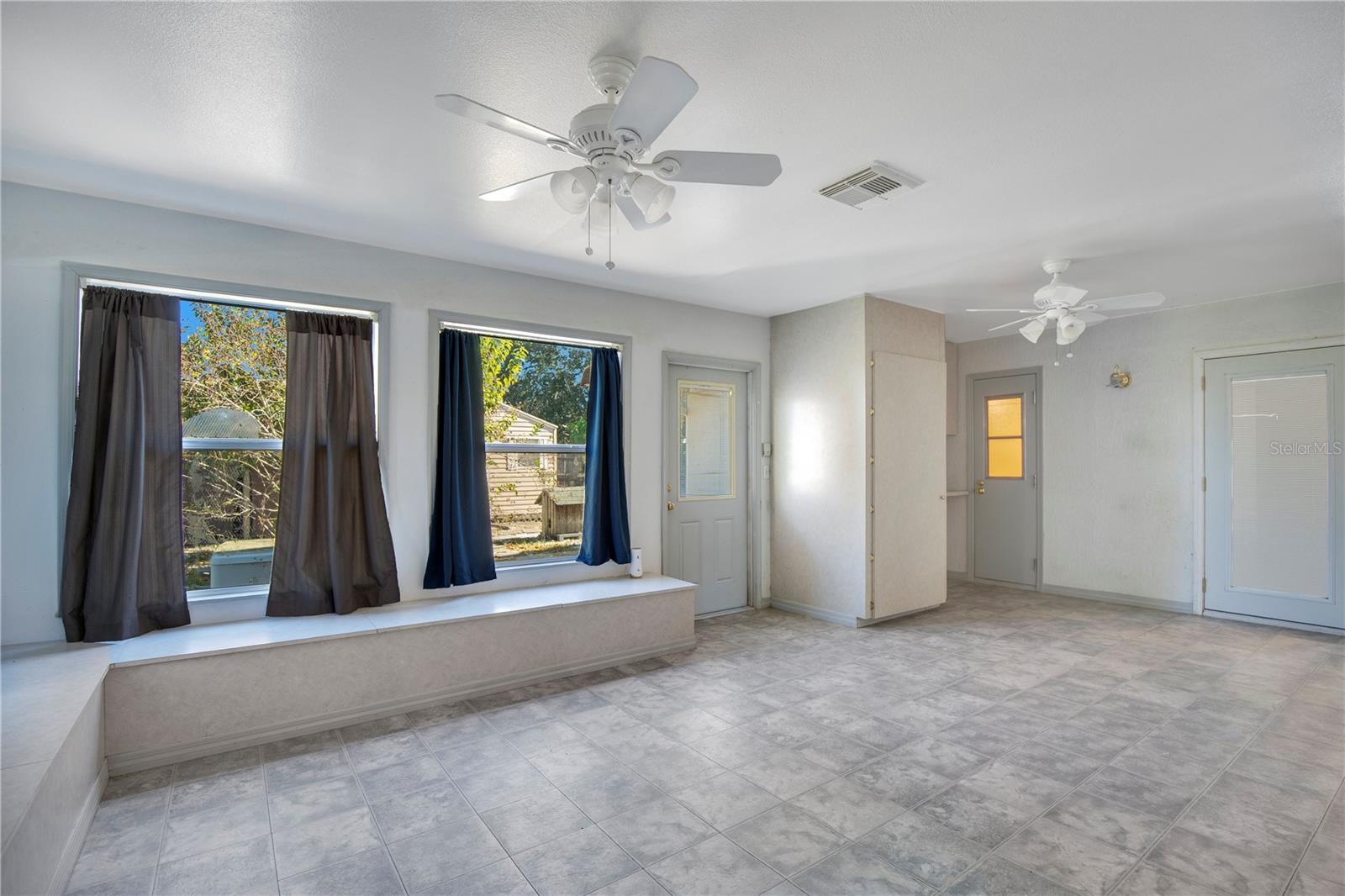 Image 2 of 31 For 6019 Long Peak Drive