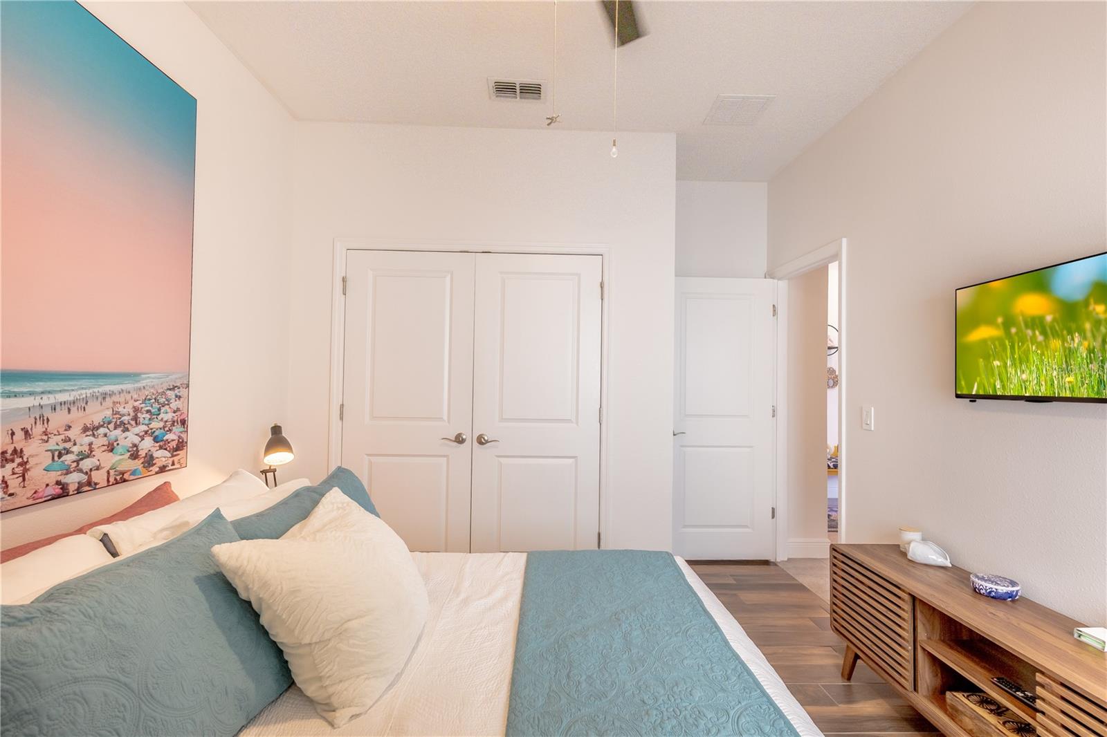 Image 11 of 100 For 14243 Holly Pond Court