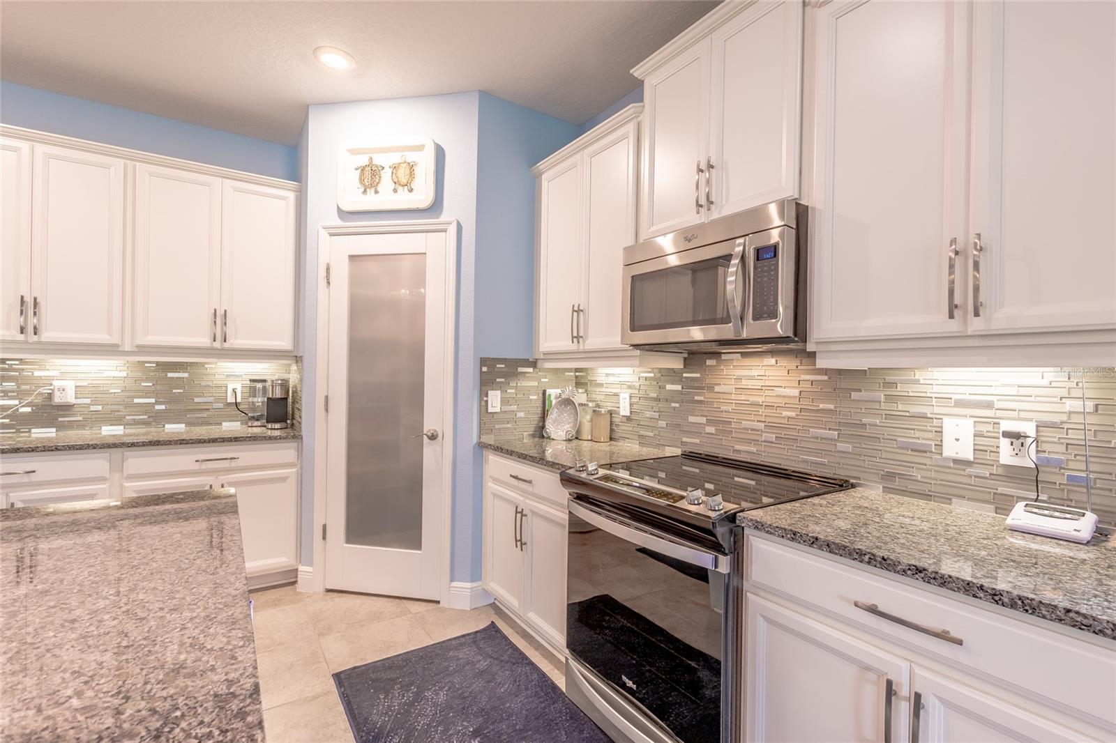 Image 31 of 100 For 14243 Holly Pond Court