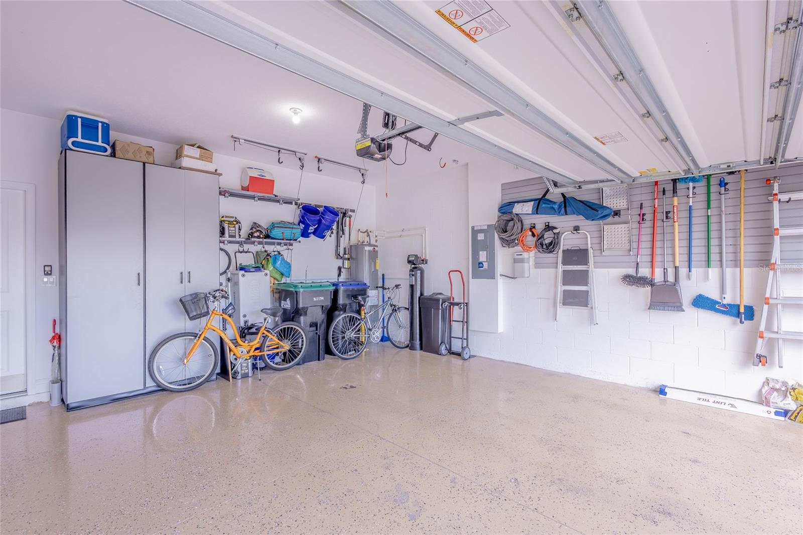 Image 63 of 100 For 14243 Holly Pond Court