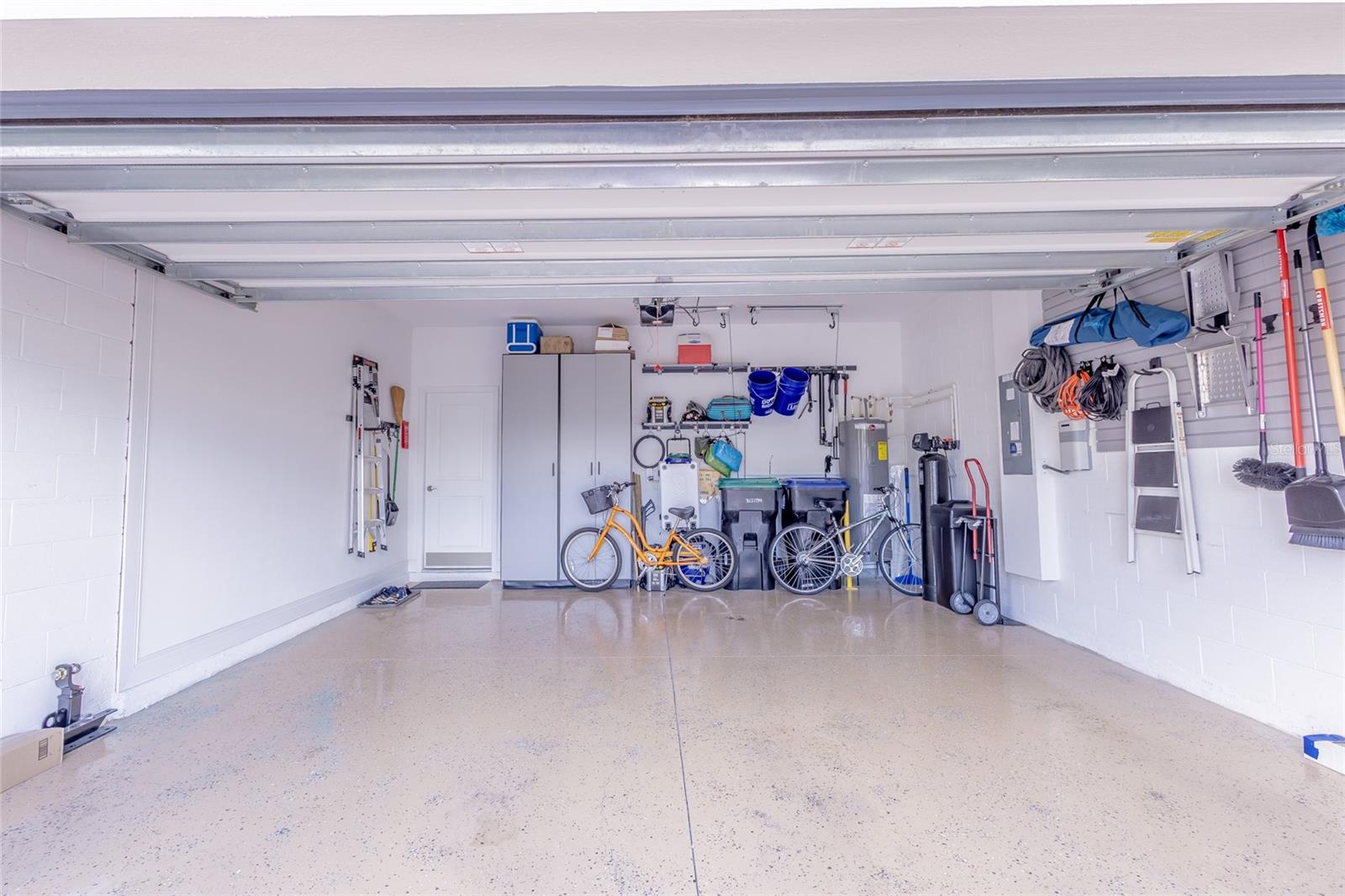 Image 64 of 100 For 14243 Holly Pond Court