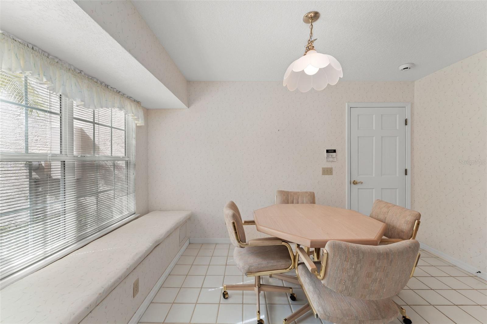 Image 21 of 66 For 7571 Somerset Shores Court