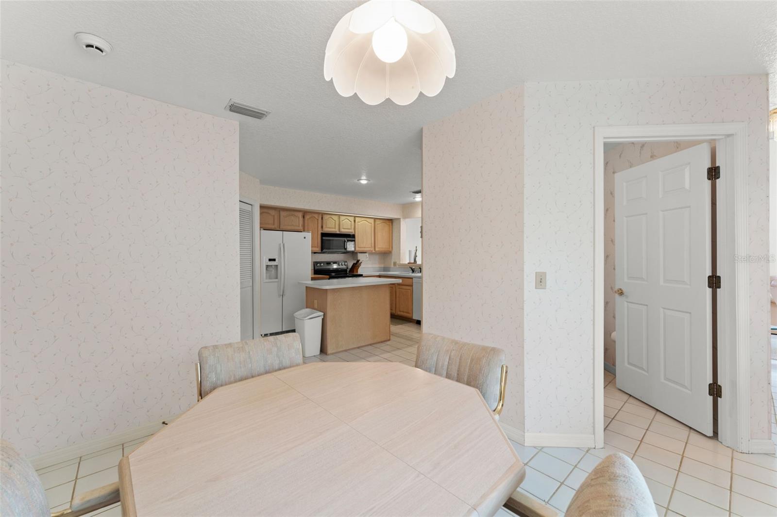 Image 22 of 66 For 7571 Somerset Shores Court