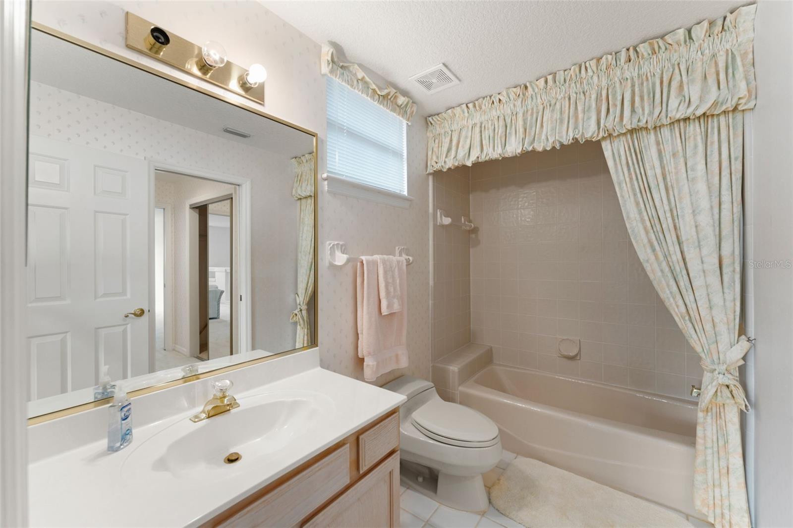 Image 36 of 66 For 7571 Somerset Shores Court