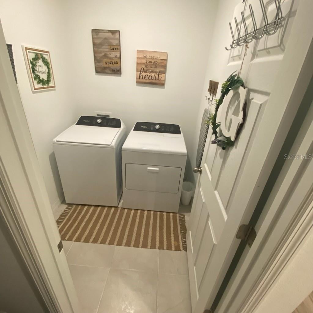 Image 3 of 7 For 1126 Foreshore Lane