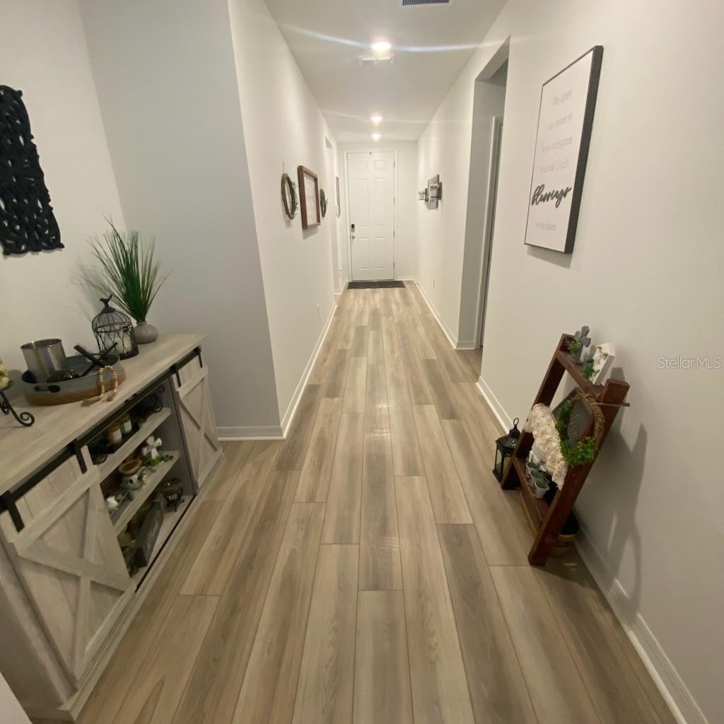 Image 4 of 7 For 1126 Foreshore Lane