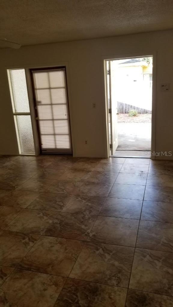 Image 3 of 11 For 2203 Park Avenue B