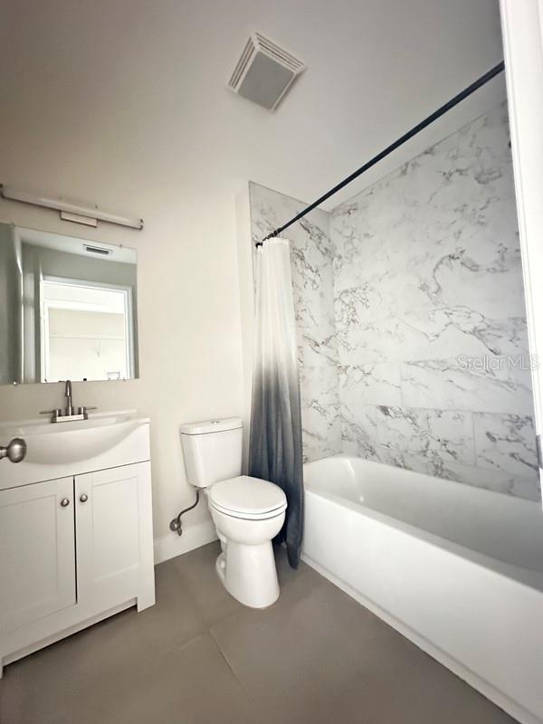 Image 3 of 7 For 536 Charles Court