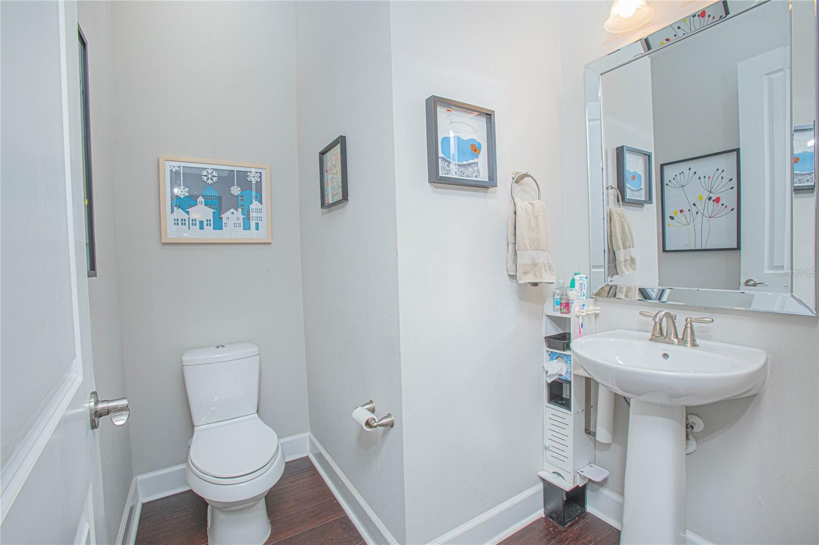 Image 10 of 30 For 13619 Granger Avenue