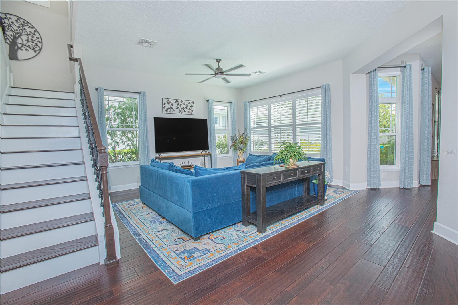 Image 12 of 30 For 13619 Granger Avenue