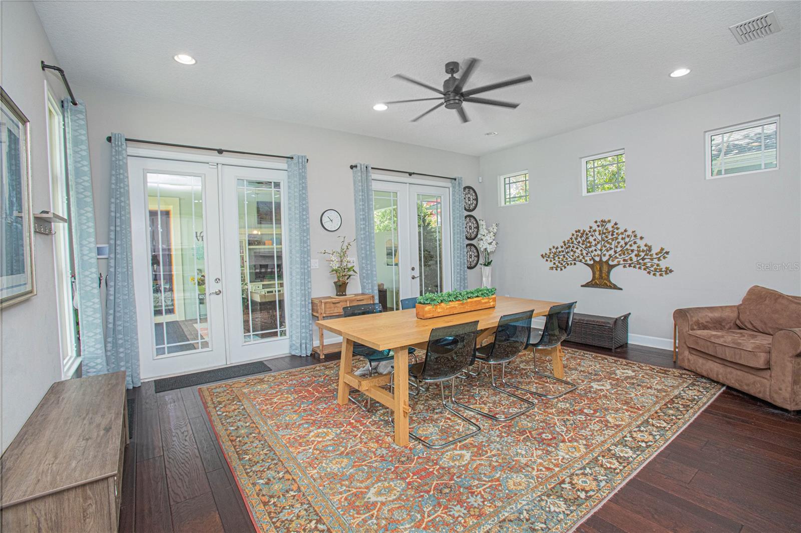 Image 17 of 30 For 13619 Granger Avenue