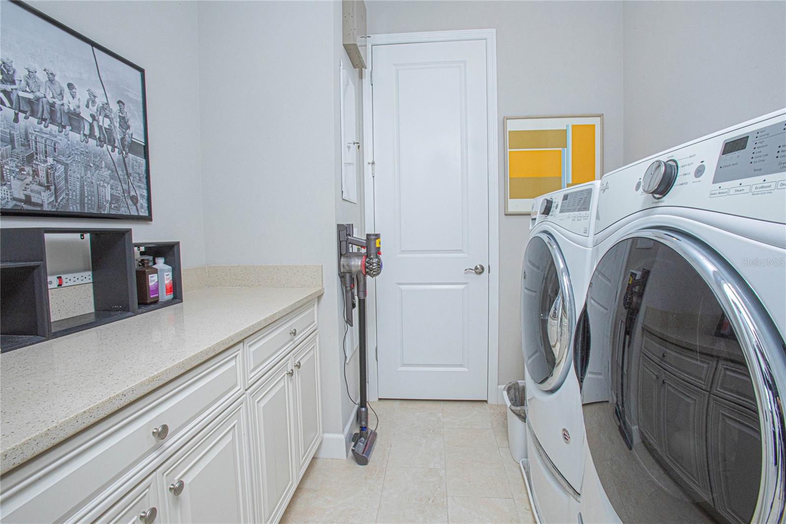 Image 27 of 30 For 13619 Granger Avenue