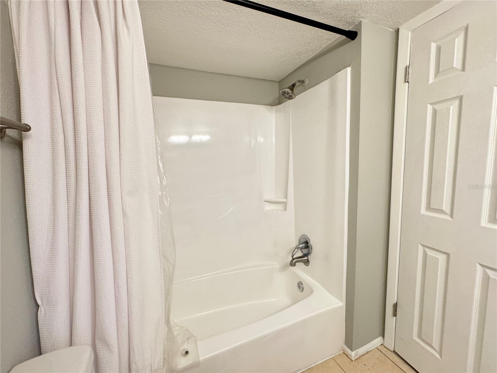 Image 14 of 27 For 120 Blue Pointe Way 320