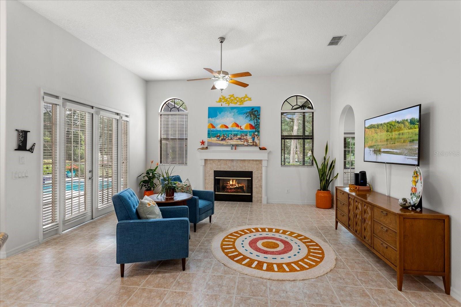 Image 18 of 49 For 574 Sand Wedge Loop