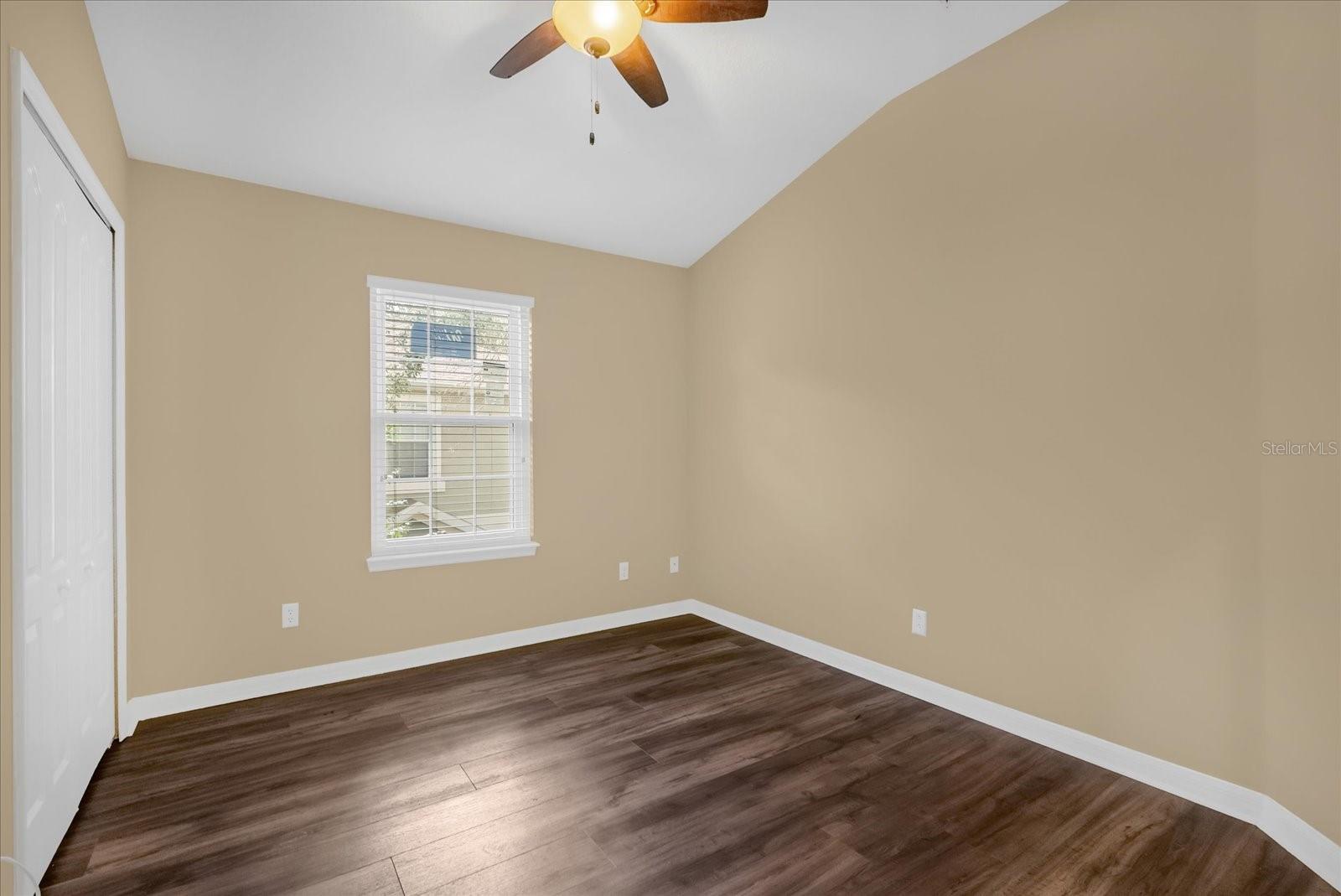 Image 15 of 27 For 910 Ashworth Overlook Drive A