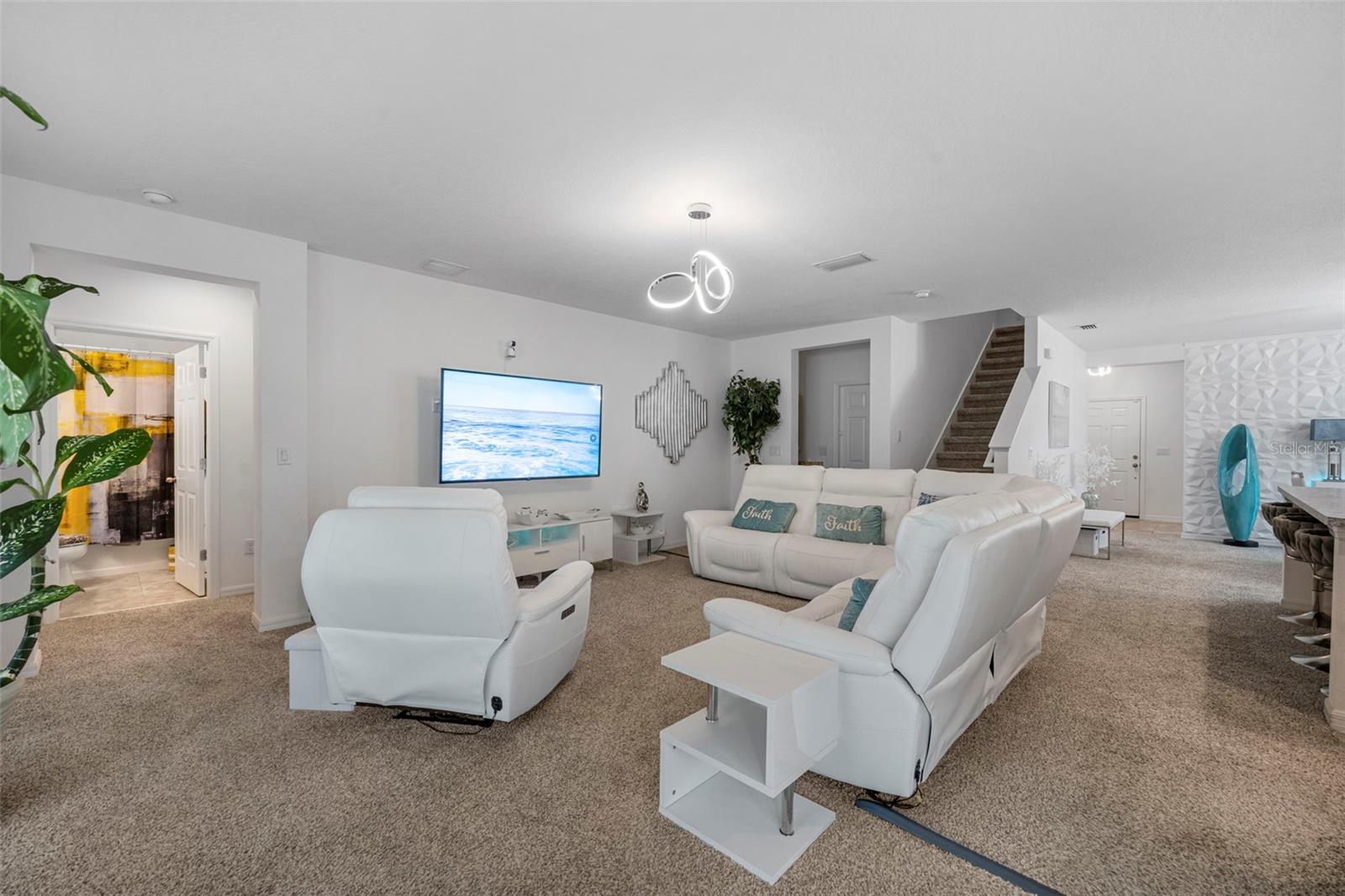 Image 22 of 70 For 535 Darshire Avenue