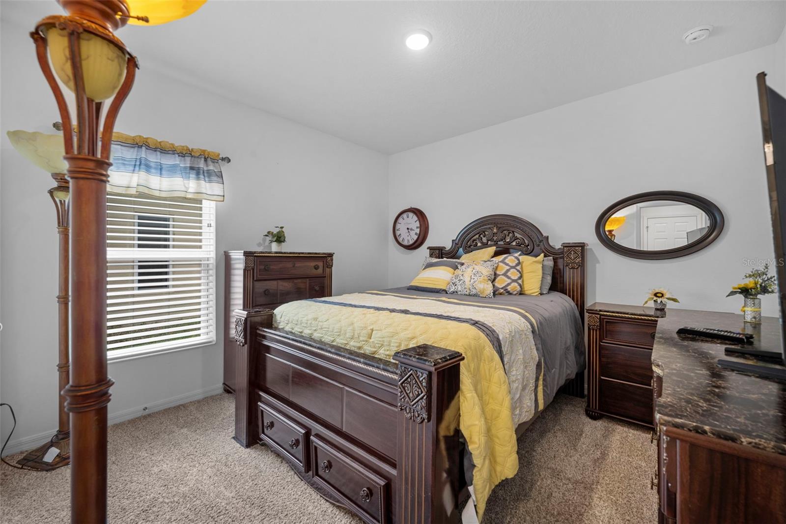 Image 24 of 70 For 535 Darshire Avenue