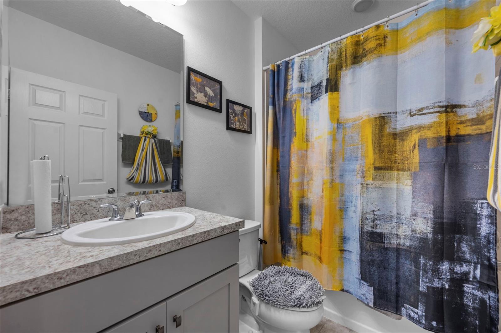 Image 25 of 70 For 535 Darshire Avenue