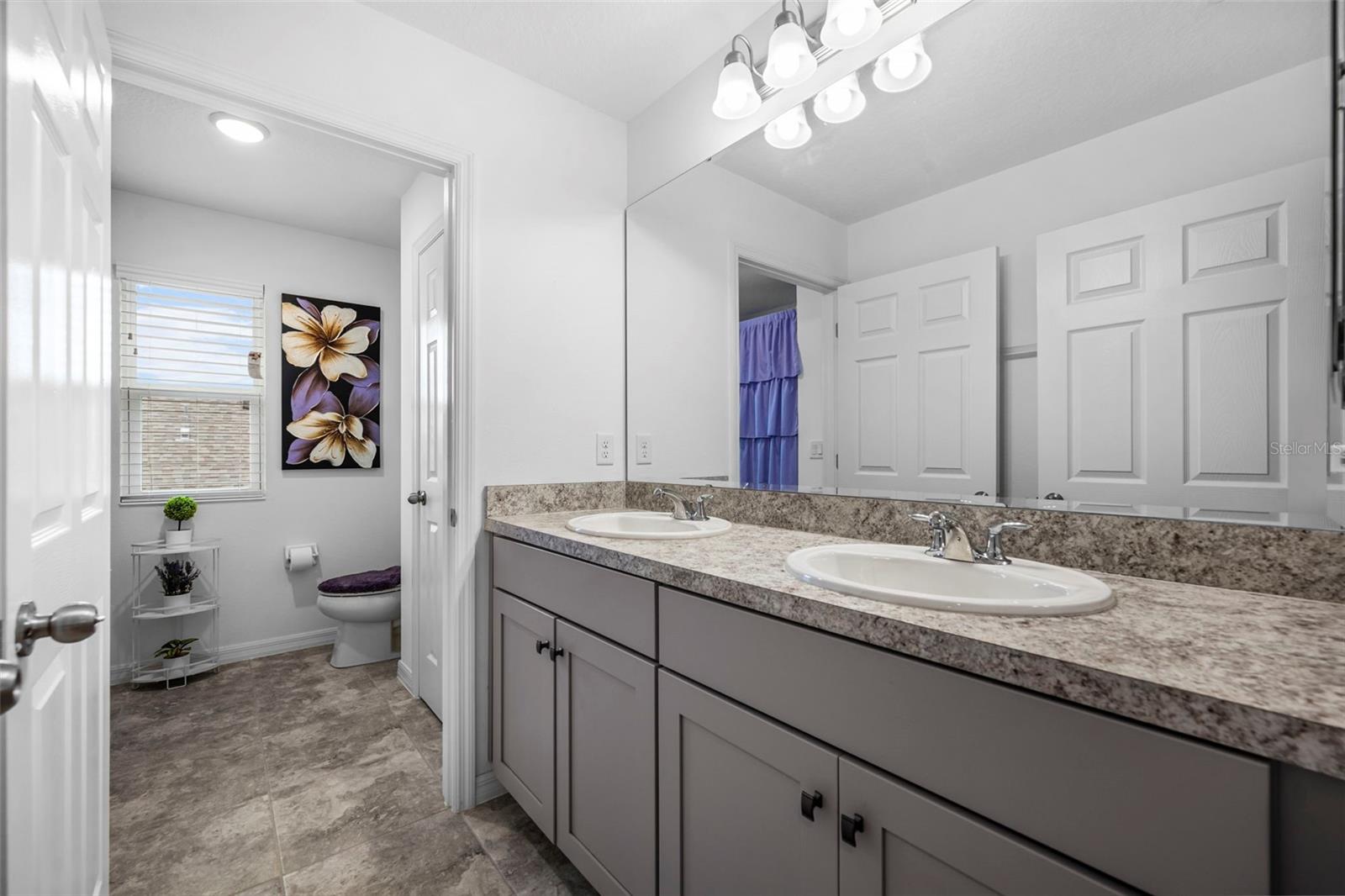 Image 37 of 70 For 535 Darshire Avenue