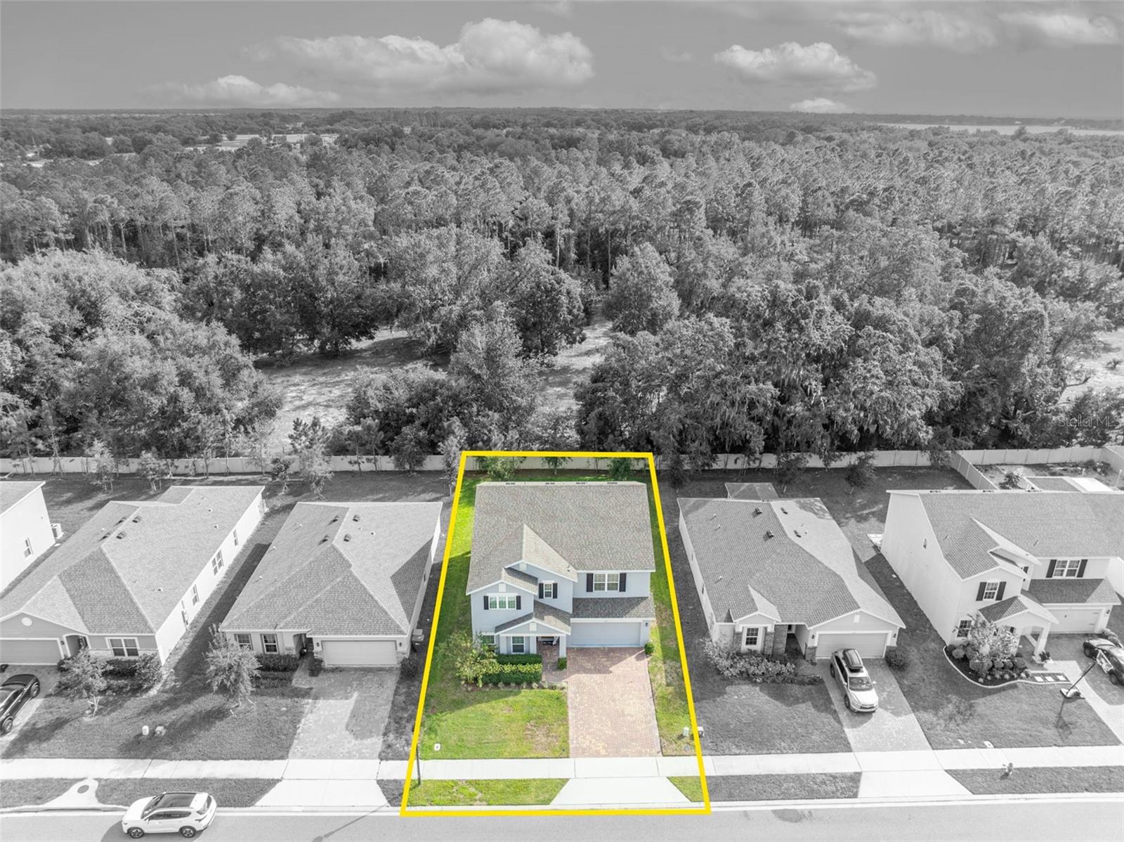 Image 57 of 70 For 535 Darshire Avenue