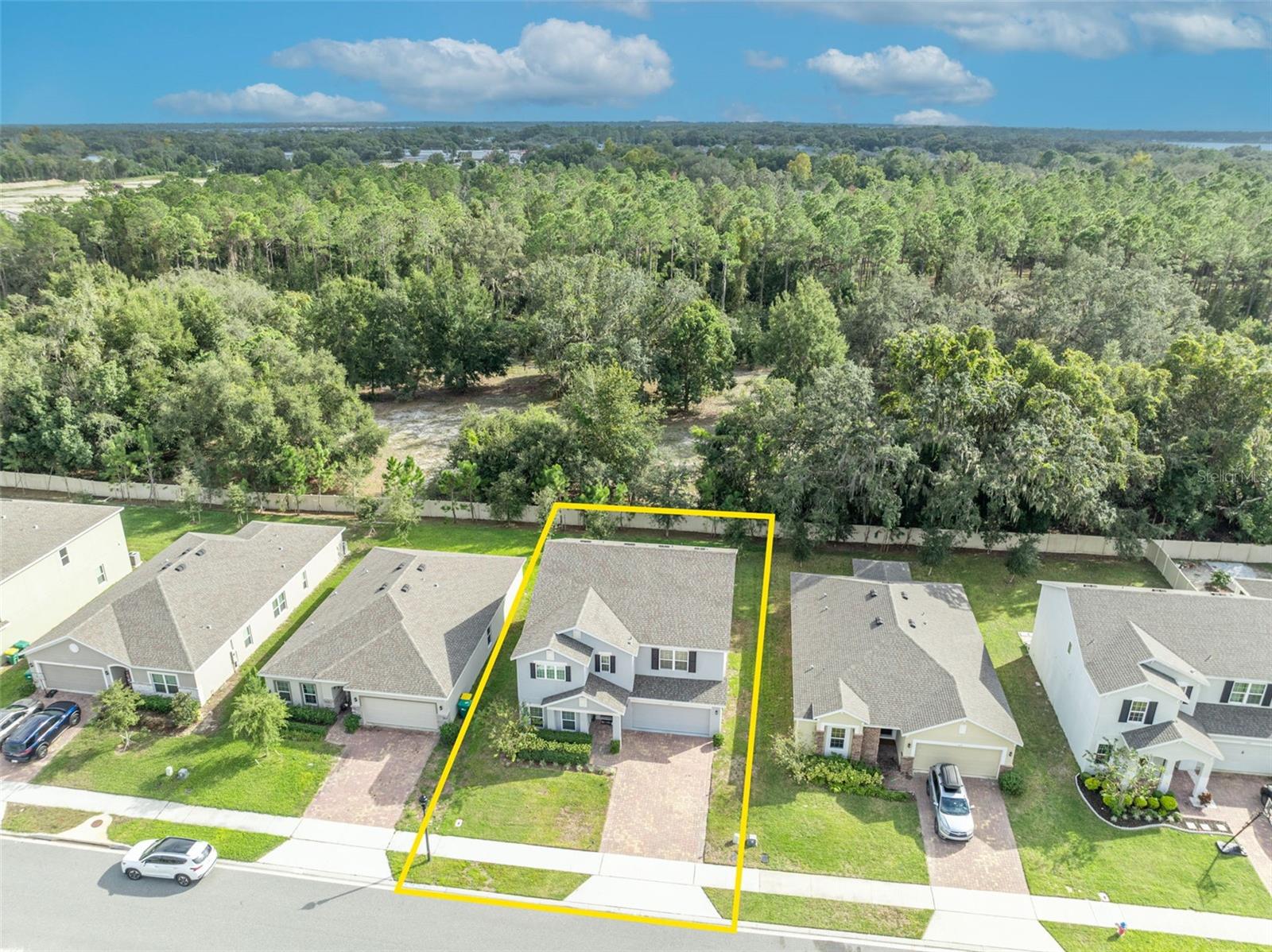 Image 61 of 70 For 535 Darshire Avenue