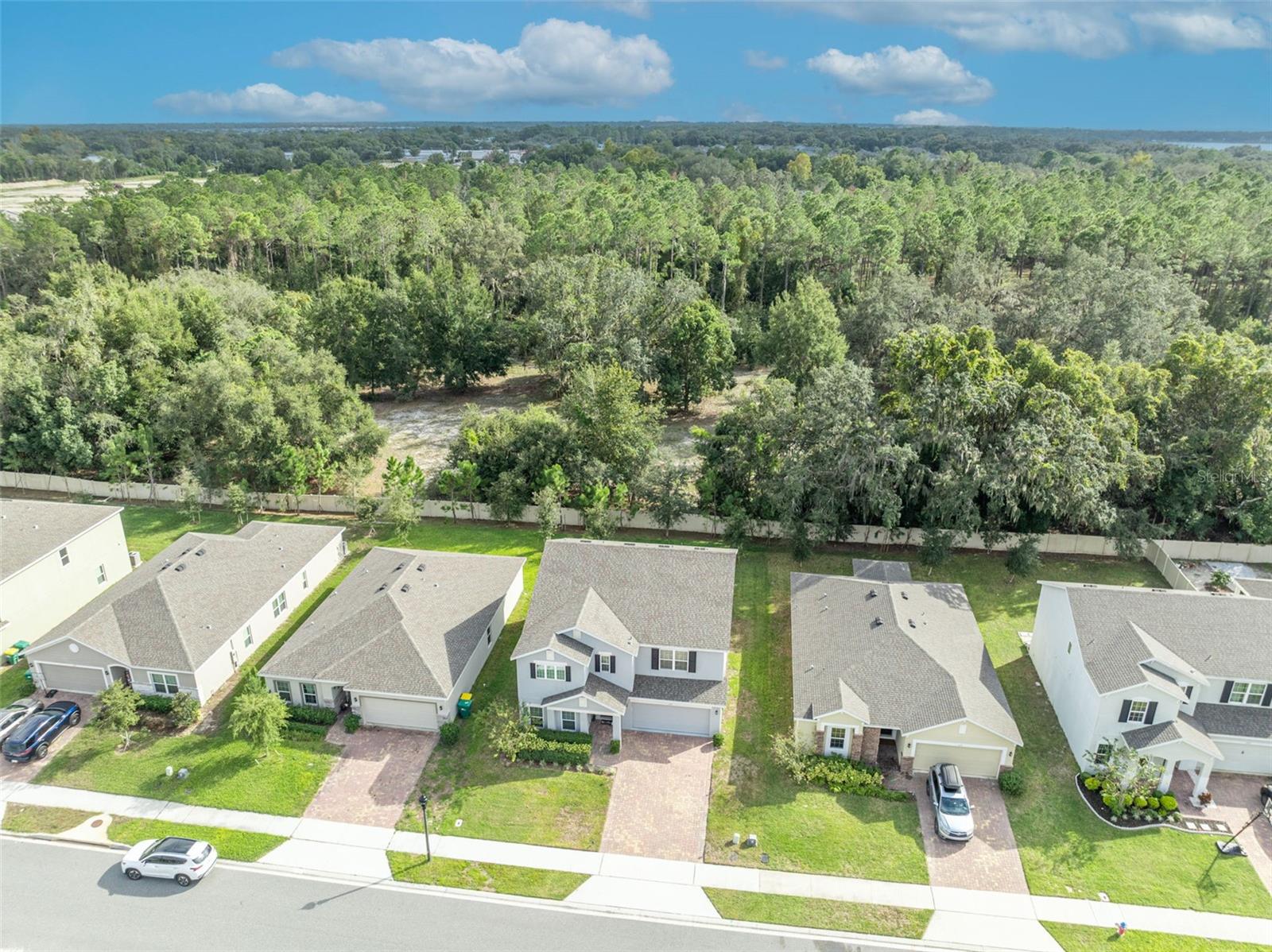 Image 62 of 70 For 535 Darshire Avenue