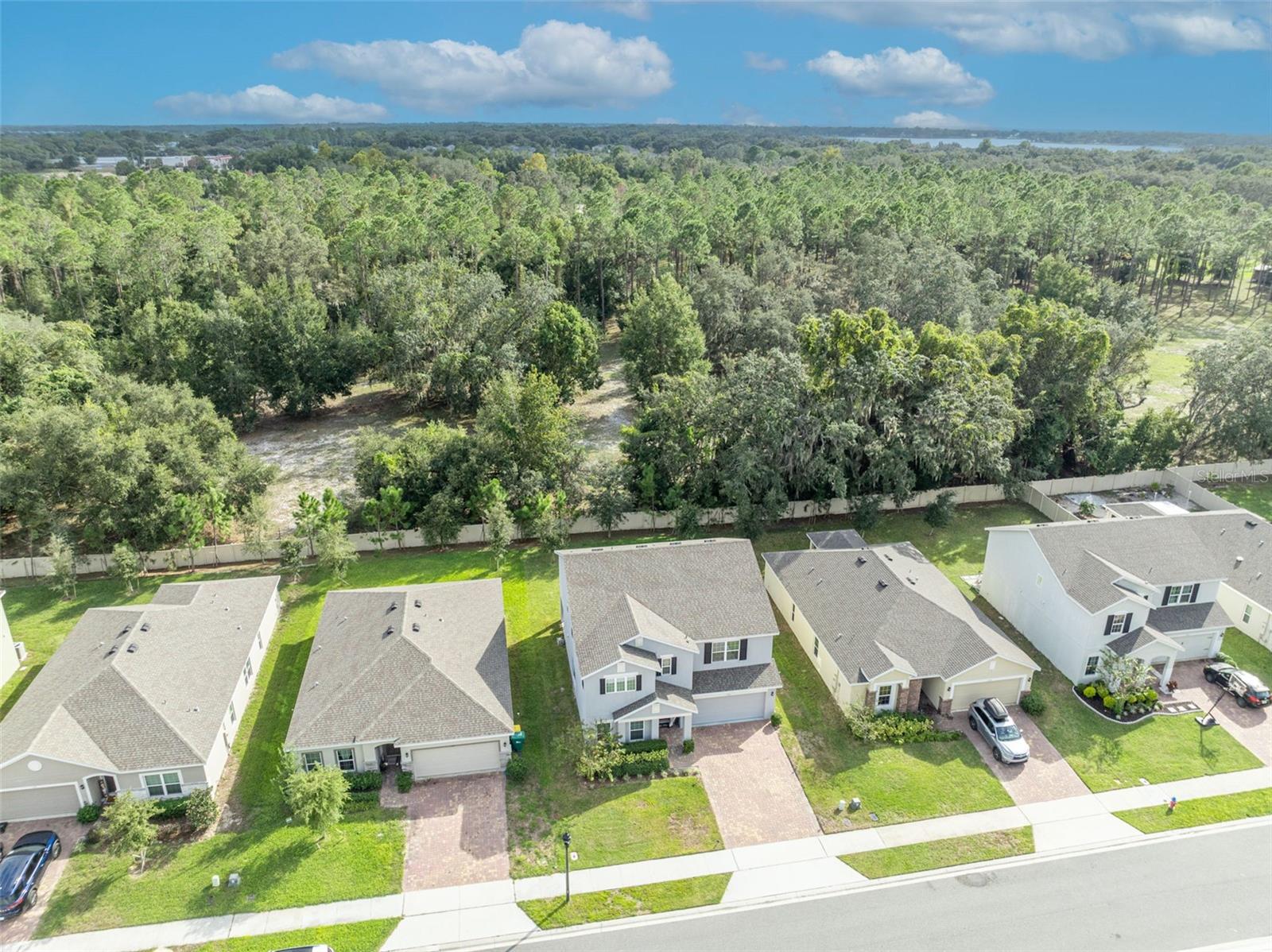 Image 63 of 70 For 535 Darshire Avenue