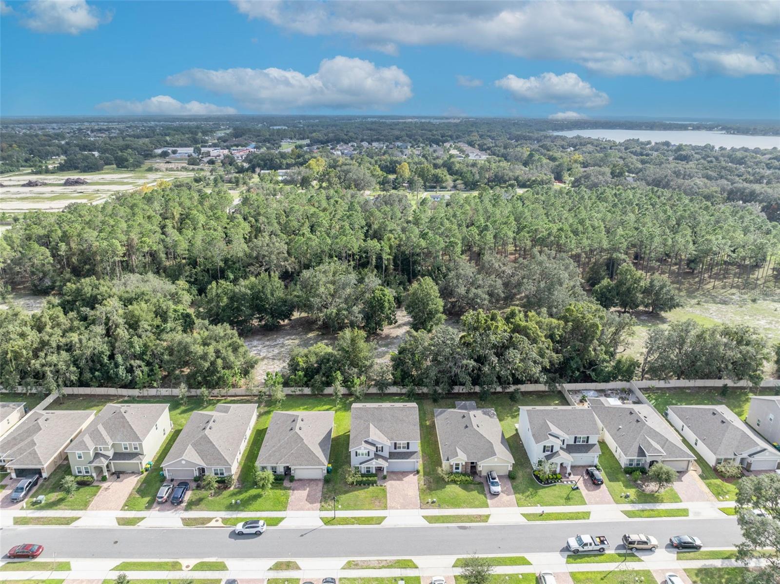 Image 64 of 70 For 535 Darshire Avenue